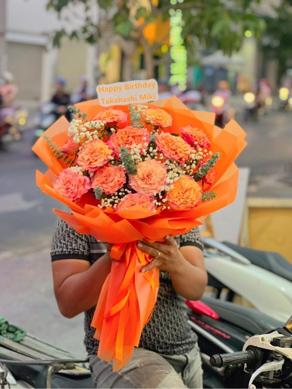 Bó Hoa Nụ Cười Tháng Bảy
