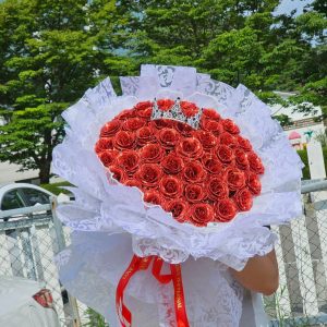 Bó Hoa Sáp Vương Miện Đỏ