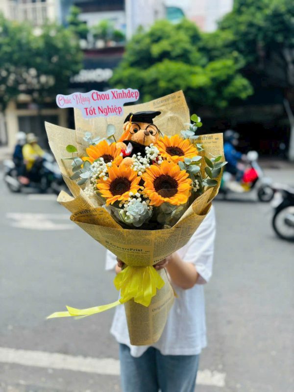 Bó Hoa Nhiệt Huyết Tuổi Mới