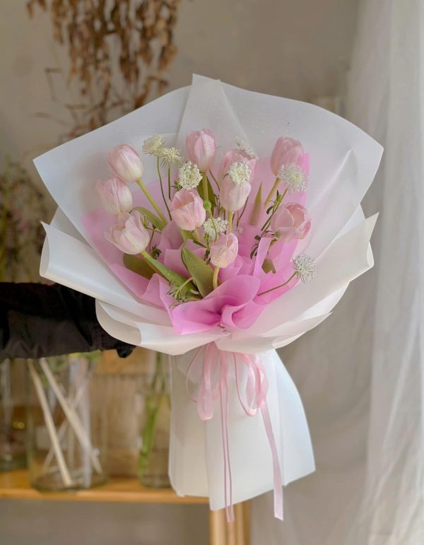 Bó Hoa Chạm Nhẹ Hạnh Phúc