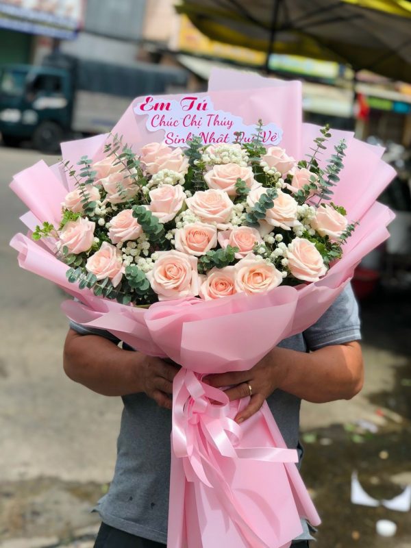 Bó Hoa Thanh Xuân Dịu Dàng