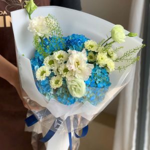 Bó Hoa Ngọn Lửa Nhẹ Nhàng