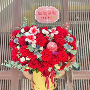 Giỏ Hoa Trái Tim Son