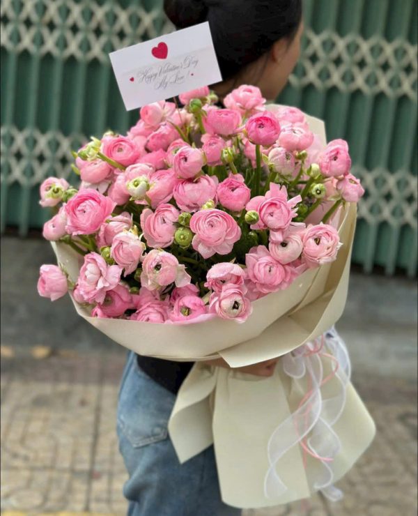 Bó Hoa Ánh Nhìn Đầu Tiên 