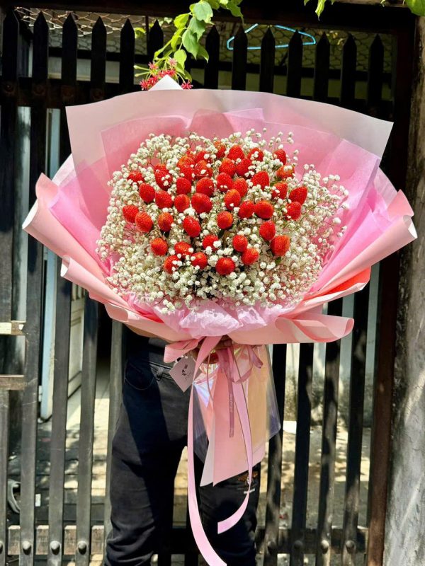Bó Hoa Sắc Đỏ Mơ Màng 