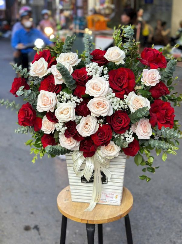 Giỏ Hoa Khúc Giao Mùa