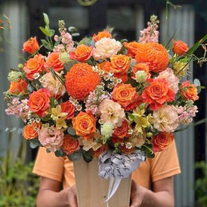 Giỏ Hoa Rực Rỡ Ngày Mới