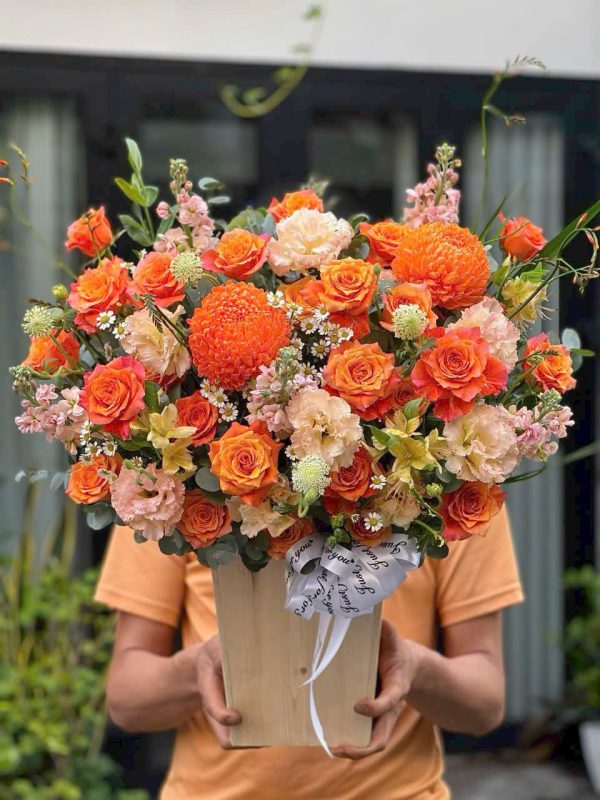 Giỏ Hoa Rực Rỡ Ngày Mới