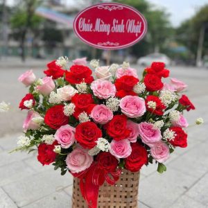 Giỏ Hoa Tình Yêu và Nắng Sớm