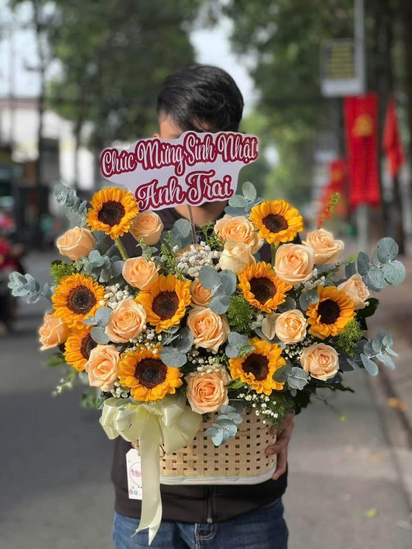 Giỏ Hoa Ánh Mặt Trời Thân Thương