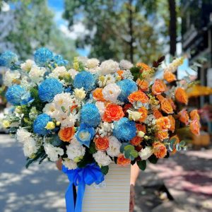 Giỏ Hoa Sắc Màu Hạnh Phúc