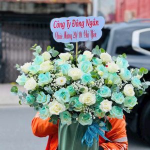 Giỏ Hoa Sắc Ngọc Thanh Tao