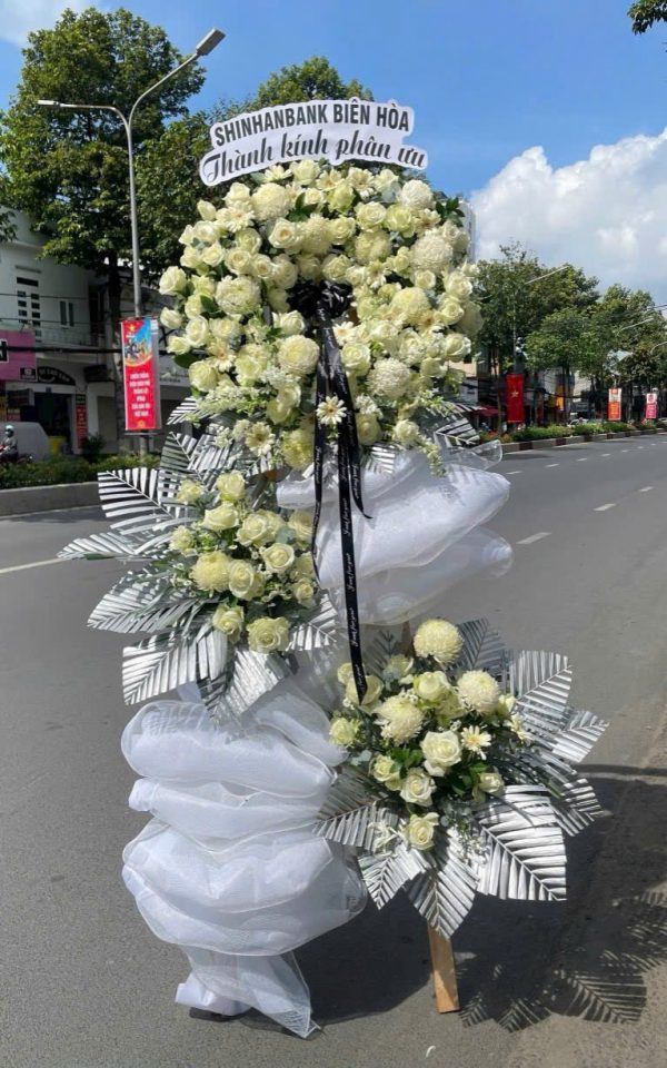 Hoa Kính Viếng Một Đời Thanh Khiết