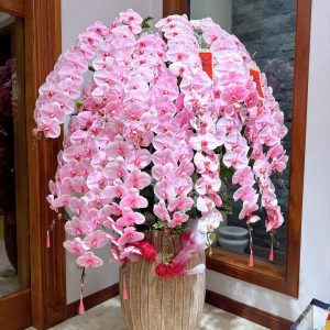Hồng Vinh Như Ý