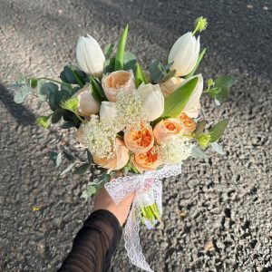 Hoa Cưới Gọi Nắng Về Trong Vòng Tay Anh
